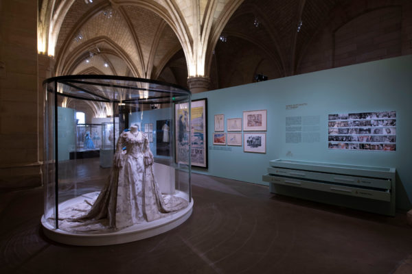 ALLESTIMENTO MOSTRA PARIGI CONCIERGERIE LOW crédit ©Didier Plowy 5