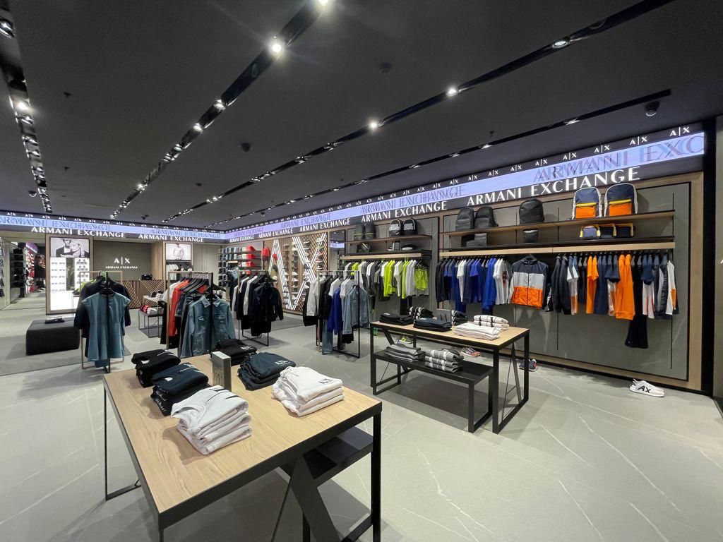 Armani store roma top