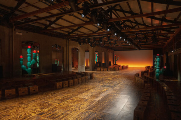 ALLESTIMENTO SFILATA BOTTEGA VENETA FDW24 ZJ_BOTTEGASET_DSC01446