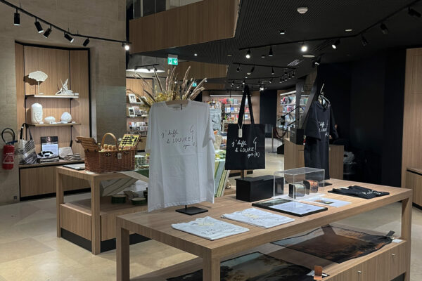 LOUVRE BOUTIQUE IMG_4003