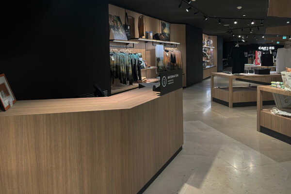 LOUVRE BOUTIQUE IMG_4005