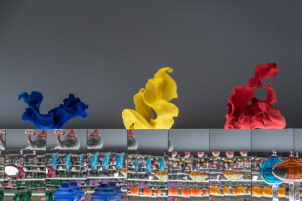 HOMO FABER 26 Dynamic_Bowls_Troubled_Waters_Blue_Velvet_Yellow_and_Red_Egle_Einikyte-Narkeviciene_Artisan_Sophia_Bennett©Michelangelo_Foundation (1)